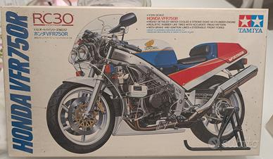 Kit montaggio Tamiya, Honda VFR75OR RC30