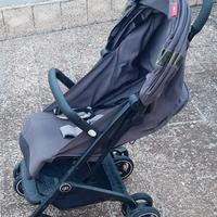 Passeggino leggero ultracompatto