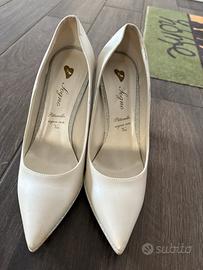 Decollete bianca con tacco Pittarello