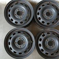 Cerchi in ferro e borchie ford