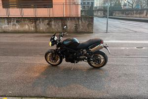Triumph speed triple 675