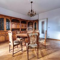 3 LOCALI A LANZO TORINESE