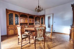 3 LOCALI A LANZO TORINESE