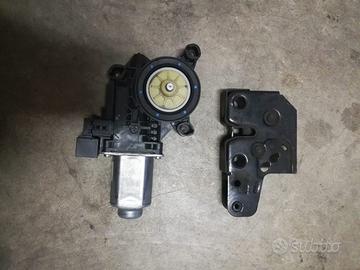 Motorino alzavetro, chiusura portiera VW Polo 2002