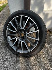 Cerchi in lega da 17" + gomme 225/45 R17