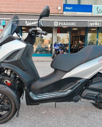 Piaggio MP3 300 hpe sport