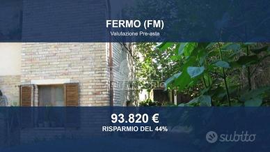 Immobile in asta di 191 m² con più di 5 locali a F