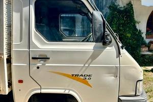 AUTOCARRO NISSAN TRADE - RIBALTABILE TRILATERALE