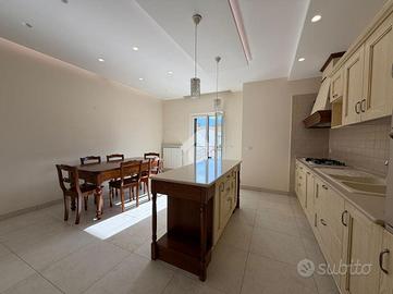 4 LOCALI A SANTA MARIA LA CARITÀ