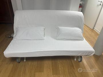 Divano letto IKEA a due posti con ruote