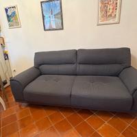 Divano tre posti come nuovo