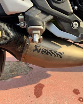 Scarico akrapovic kawasaki Z650