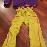 Giacca e pantalone da sci o sport invernali 