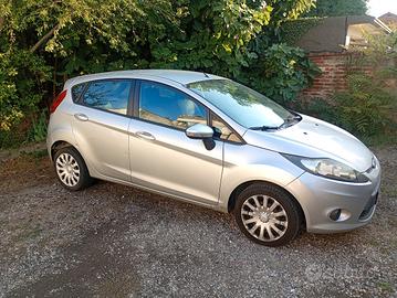 Fiesta  MOTORE ROTTO 