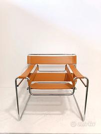 KNOLL Studio WASSILY in Cuoio color Cognac