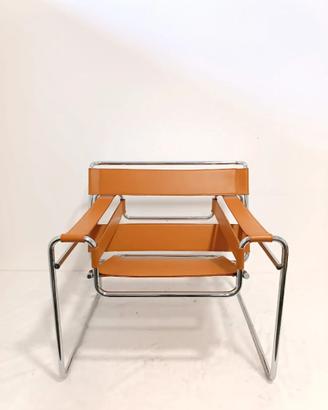 KNOLL Studio WASSILY in Cuoio color Cognac