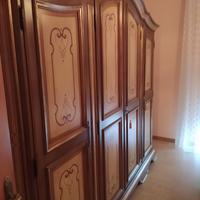 Armadio 4 ante legno massello laccato artigianale