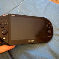 PSVITA SLIM + 11 GIOCHI