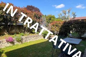 VILLA A SCHIERA A IMBERSAGO