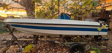 Barca a motore 4.5 m