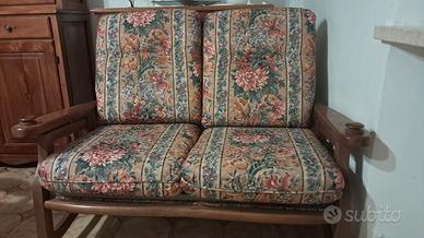 divano due posti misure 128 x 80 altezza 100