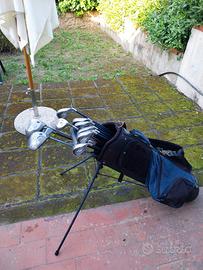 sacca con mazze da golf
