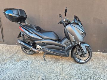 Yamaha X-Max 300