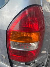 Coppia di fanalini opel Zafira