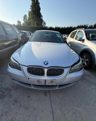 BMW SERIE 5 530D DEL 2006 PER RICAMBI