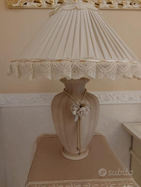 Lume con fiore in porcellana di capodimonte