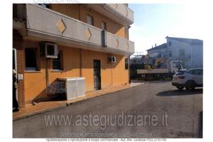 Appartamento Alanno [A4331968]