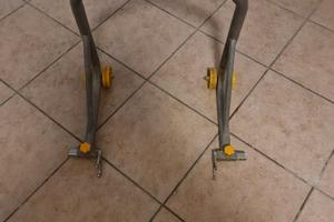 Cavalletto moto posteriore