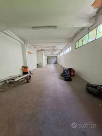 Via EMILIA LEVANTE - BOLOGNA - MAGAZZINO