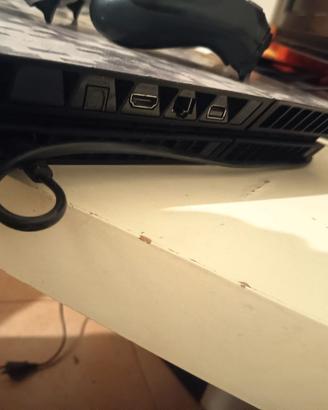 PS4 500gb +2pad+2giochi