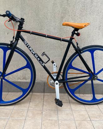 Bici scatto fisso + cerchi in lega blu + ricambi