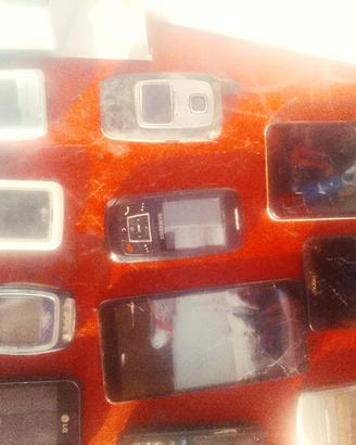 lotto 18 telefonini vintage 