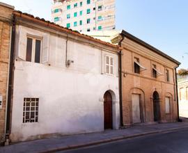 CASA SEMINDIPENDENTE A SANT'ELPIDIO A MARE