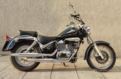Suzuki VL Intruder 250 - 2001