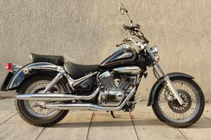 Suzuki VL Intruder 250 - 2001