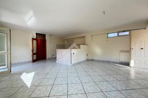 3 LOCALI A CASALNUOVO DI NAPOLI