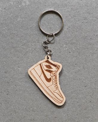 portachiavi Air Jordan in Legno