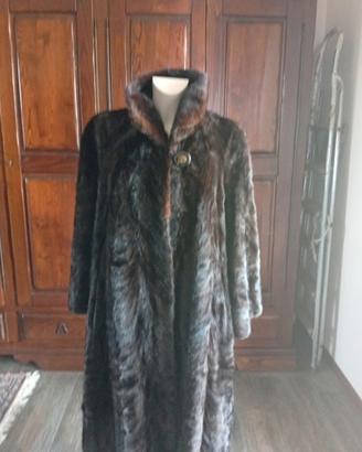 Elegante cappotto lungo in visone 