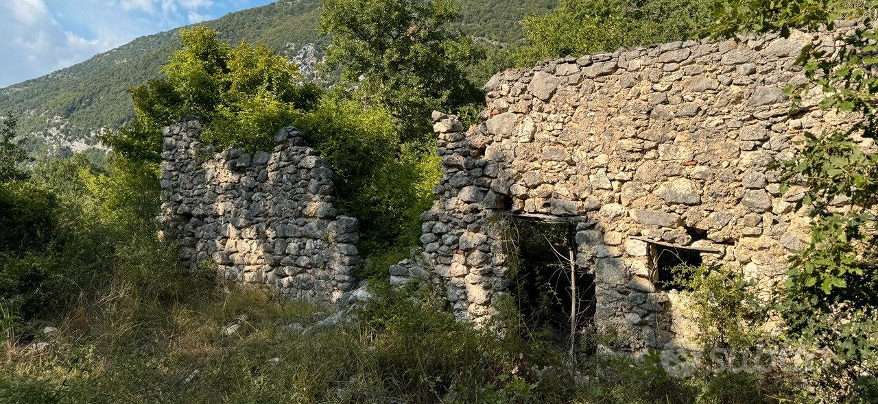 Rudere con vista a civita d'antino - Vista 3