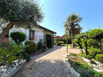 BOSCOCHIARO - VILLA SINGOLA SU UNICO PIANO