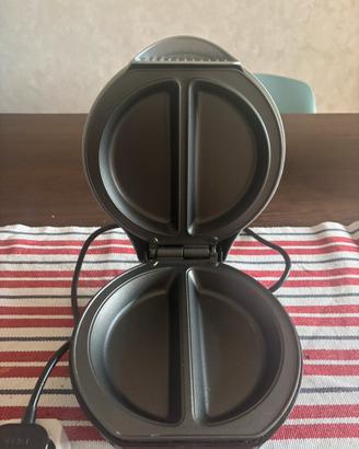 Omelette maker