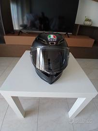 Casco moto AGV pista in carbonio