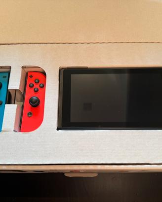 Nintendo Switch + Scatola & Accessori Originali