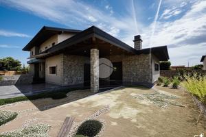 VILLA SINGOLA A ROVATO