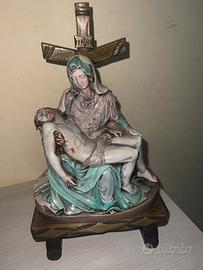 Statua pieta di michelangelo