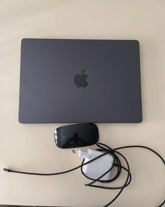 macbook pro (m4) + mouse apple